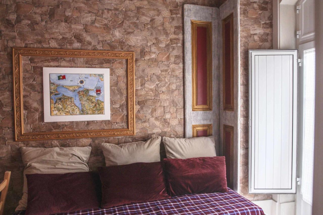Legendary Bay Apartamento Tematico Apartment Seixal  Exterior photo